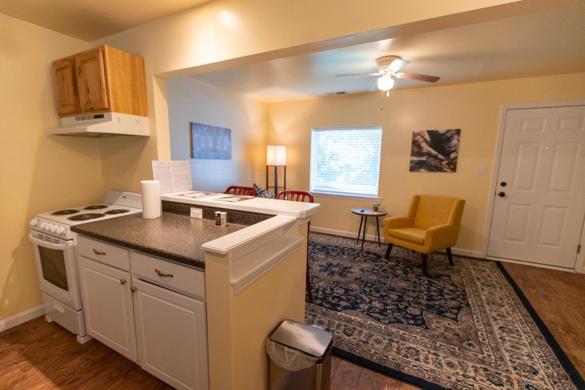 Howard'S Creek Inn White Sulphur Springs Buitenkant foto